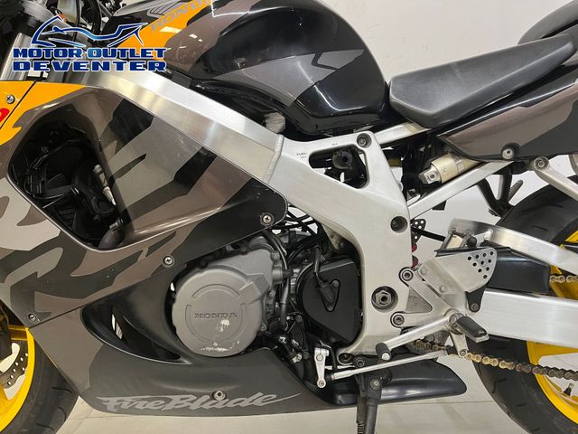 honda - cbr-900-rr-fireblade