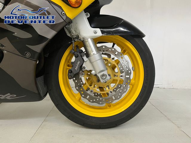 honda - cbr-900-rr-fireblade