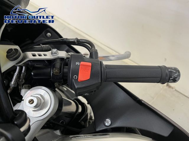 honda - cbr-900-rr-fireblade