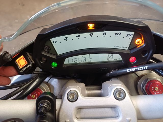 ducati - m-1100-evo