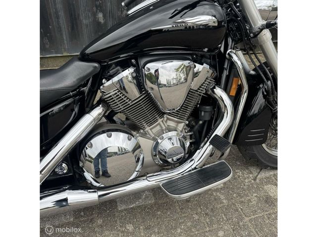 honda - vtx-1800