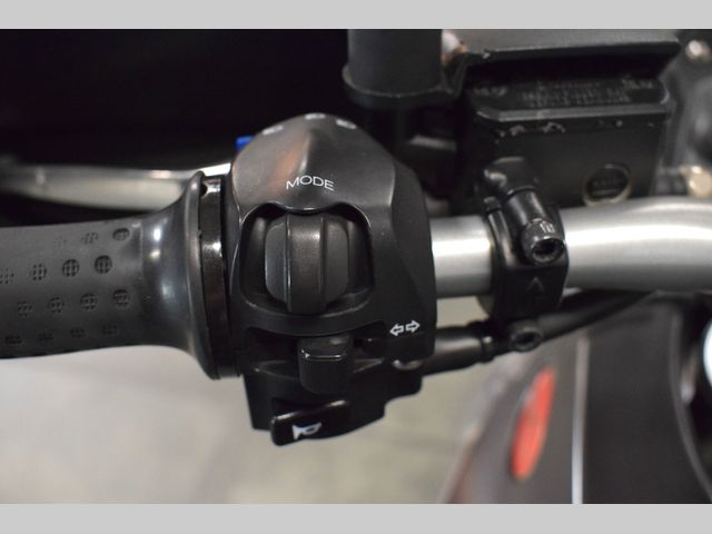 moto-guzzi - stelvio-1200-4v