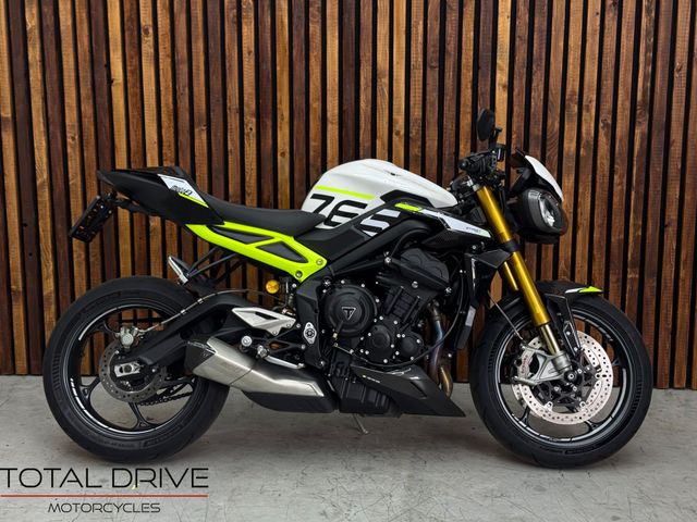 triumph - street-triple-765-moto2
