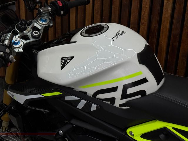 triumph - street-triple-765-moto2