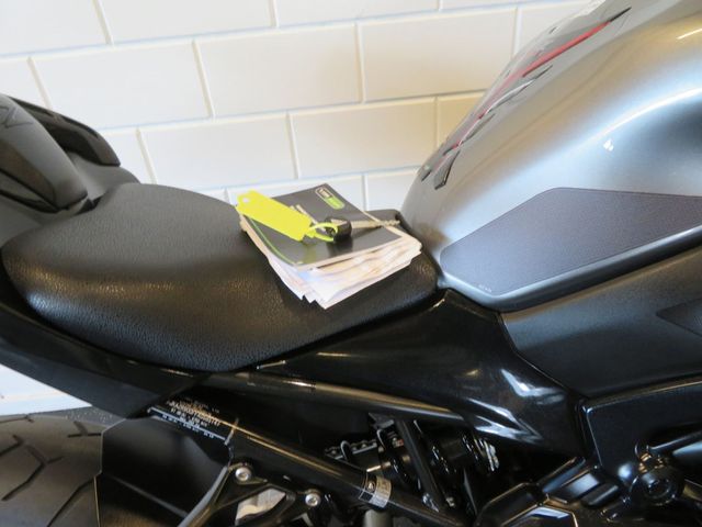 kawasaki - z900