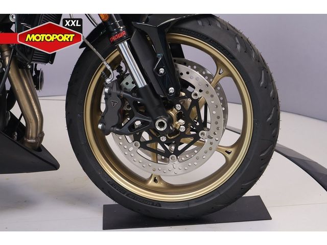 triumph - trident-800