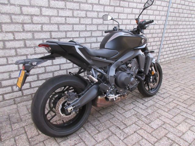 yamaha - mt-09-y-amt