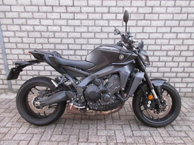 yamaha - mt-09-y-amt