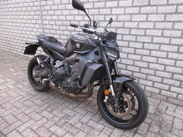 yamaha - mt-09-y-amt