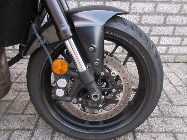 yamaha - mt-09-y-amt