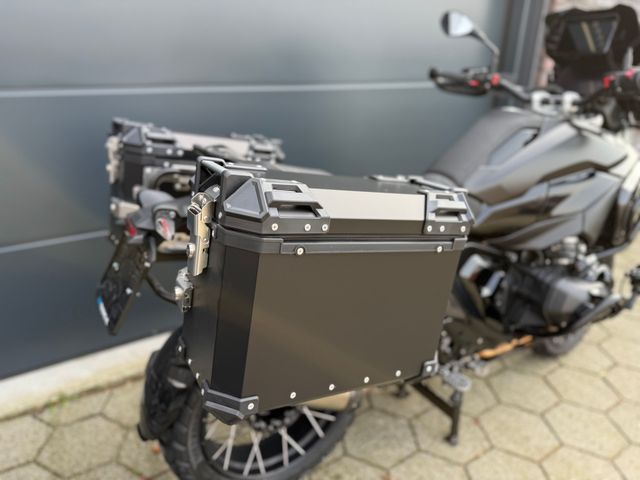 bmw - r-1300-gs-adventure-trophy