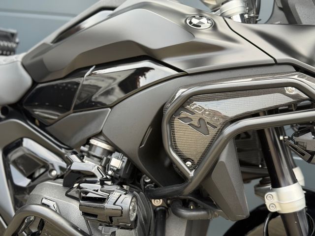 bmw - r-1300-gs-adventure-trophy