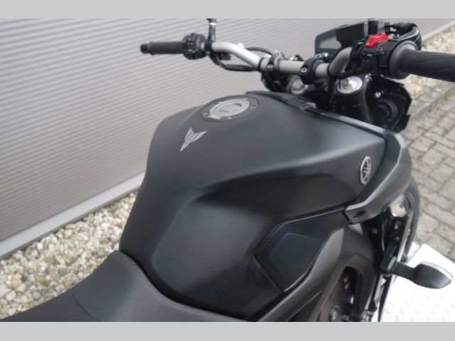 yamaha - mt-09-abs