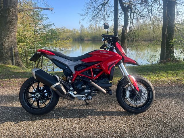 ducati - hypermotard-939