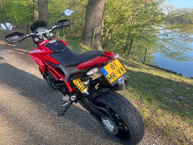 ducati - hypermotard-939