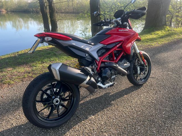 ducati - hypermotard-939