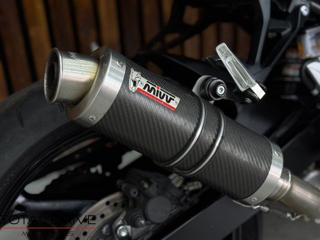 suzuki - gsr-750-a