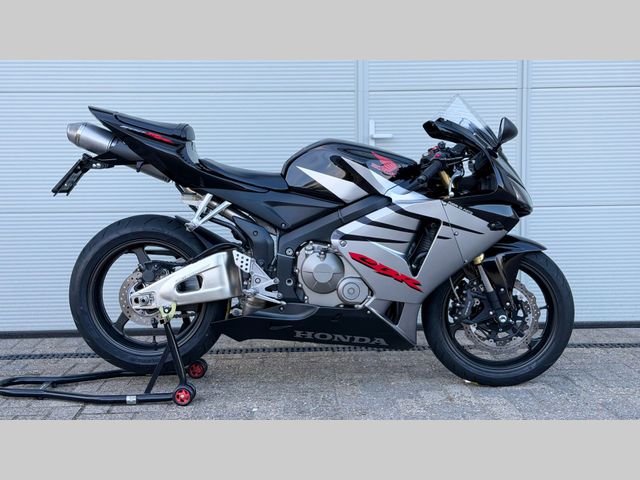 honda - cbr-600-rr