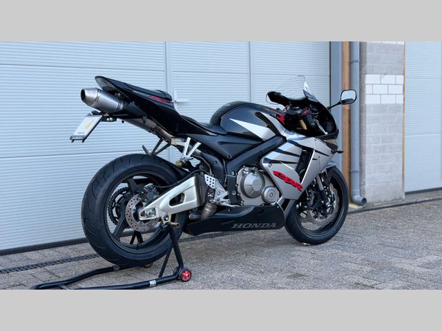 honda - cbr-600-rr
