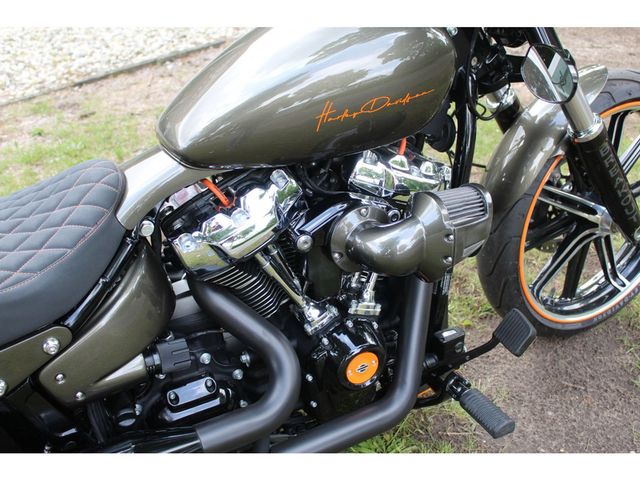 harley-davidson - softail-breakout-114
