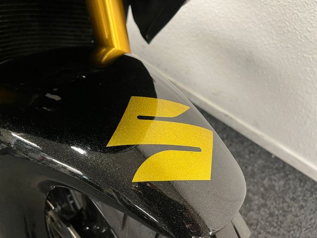 suzuki - gsx-r-1300-hayabusa