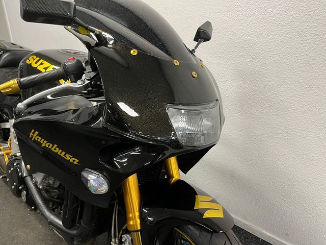 suzuki - gsx-r-1300-hayabusa