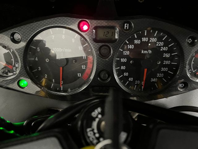 suzuki - gsx-r-1300-hayabusa