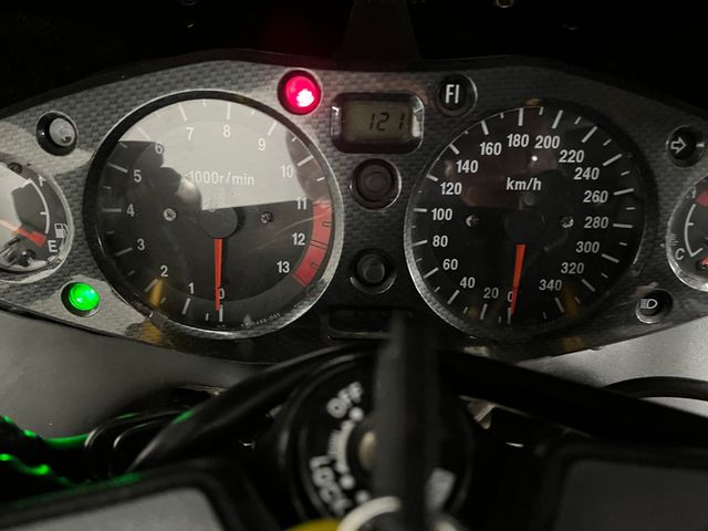 suzuki - gsx-r-1300-hayabusa