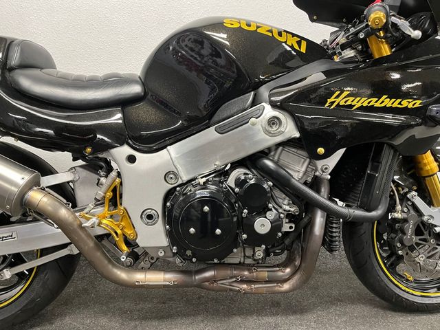 suzuki - gsx-r-1300-hayabusa