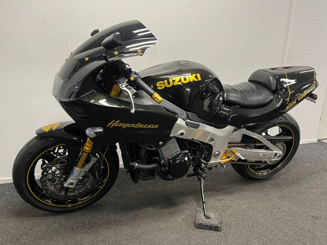 suzuki - gsx-r-1300-hayabusa