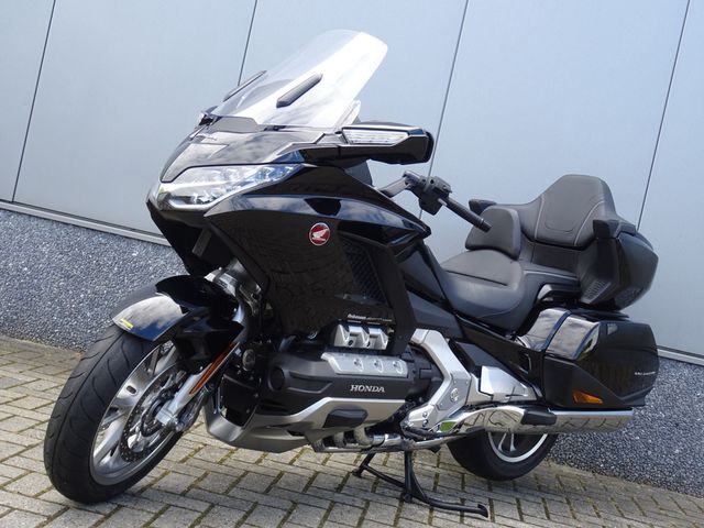 honda - gl-1800-goldwing-dct
