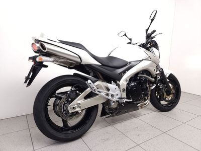 SUZUKI GSR 600 A – foto 3