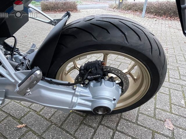 moto-guzzi - v-100-mandello