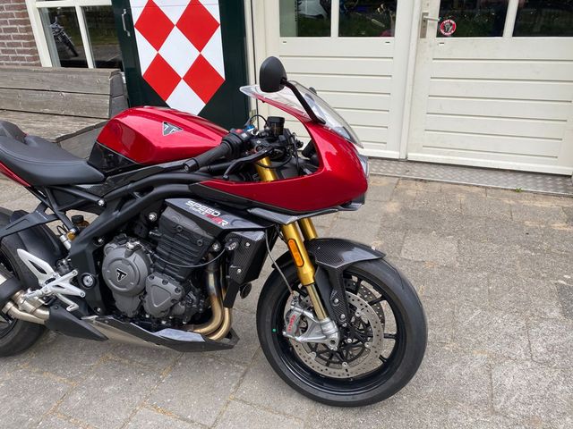 triumph - speed-triple-1200-rr