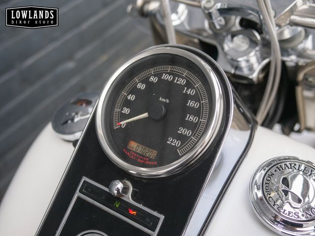harley-davidson - softail-deluxe-flstni