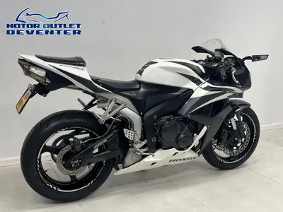 HONDA CBR 600 RR – foto 3