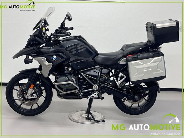 bmw - r-1250-gs-triple-black