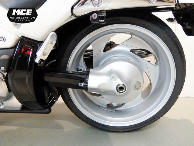 suzuki - m-1800-r-intruder