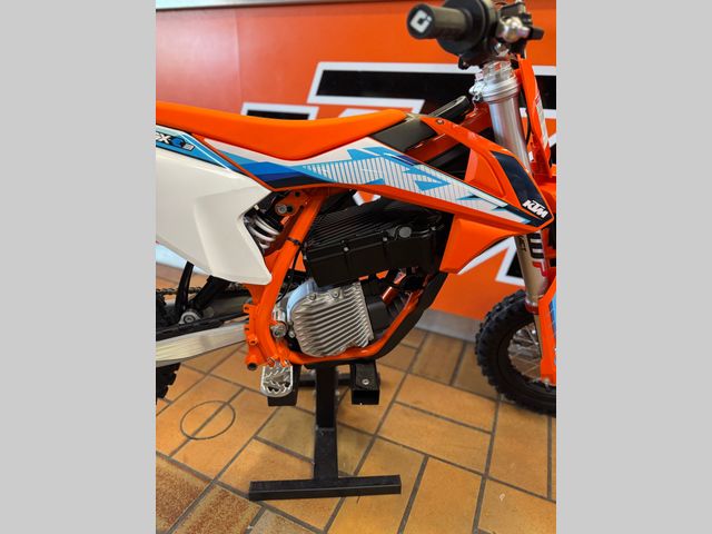 ktm - sx-e3