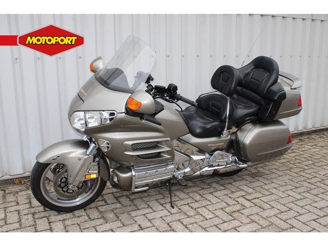 honda - gl-1800-goldwing