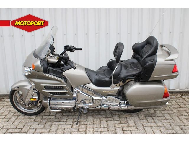 honda - gl-1800-goldwing