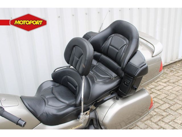 honda - gl-1800-goldwing