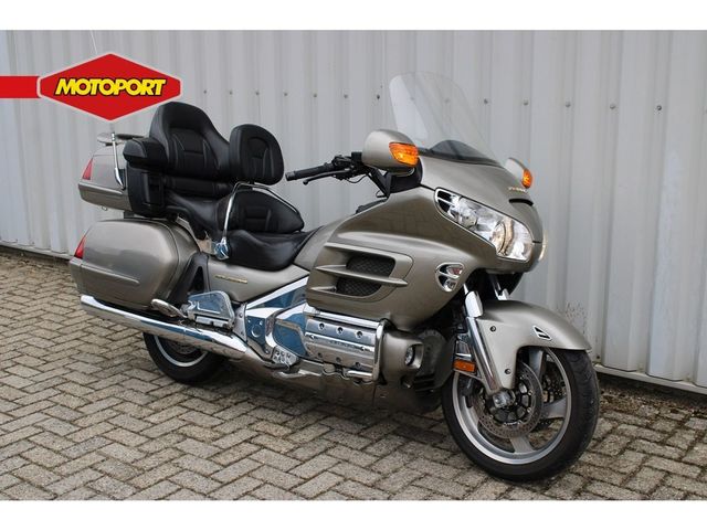 honda - gl-1800-goldwing