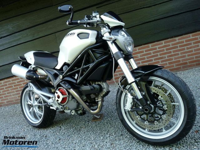 ducati - m-1100