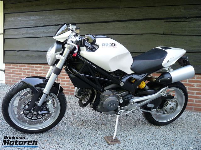 ducati - m-1100