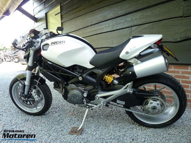 ducati - m-1100