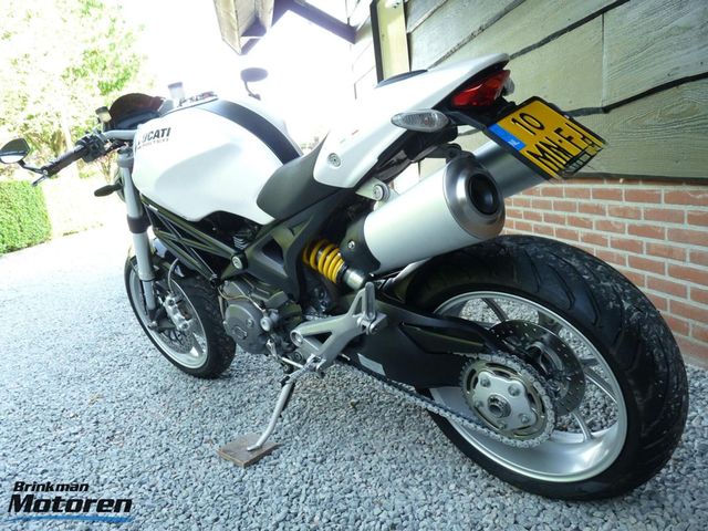 ducati - m-1100
