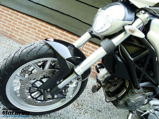 ducati - m-1100