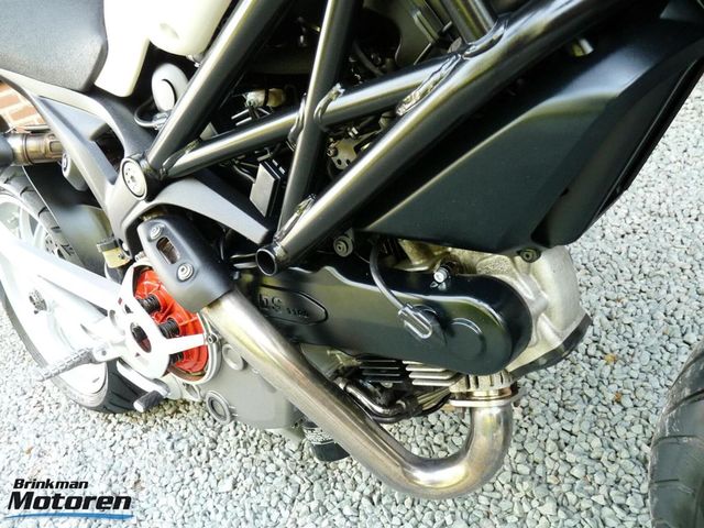 ducati - m-1100