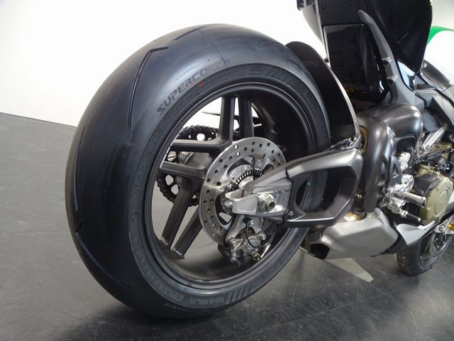 ducati - panigale-v4-tricolore